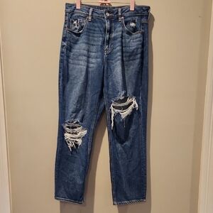 🥳American Eagle Outfitters Mom Straight Ripped Jeans Size 12
